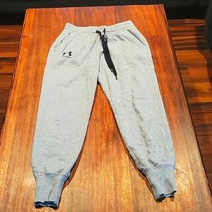 Mens size Small gray Under Armour joggers.